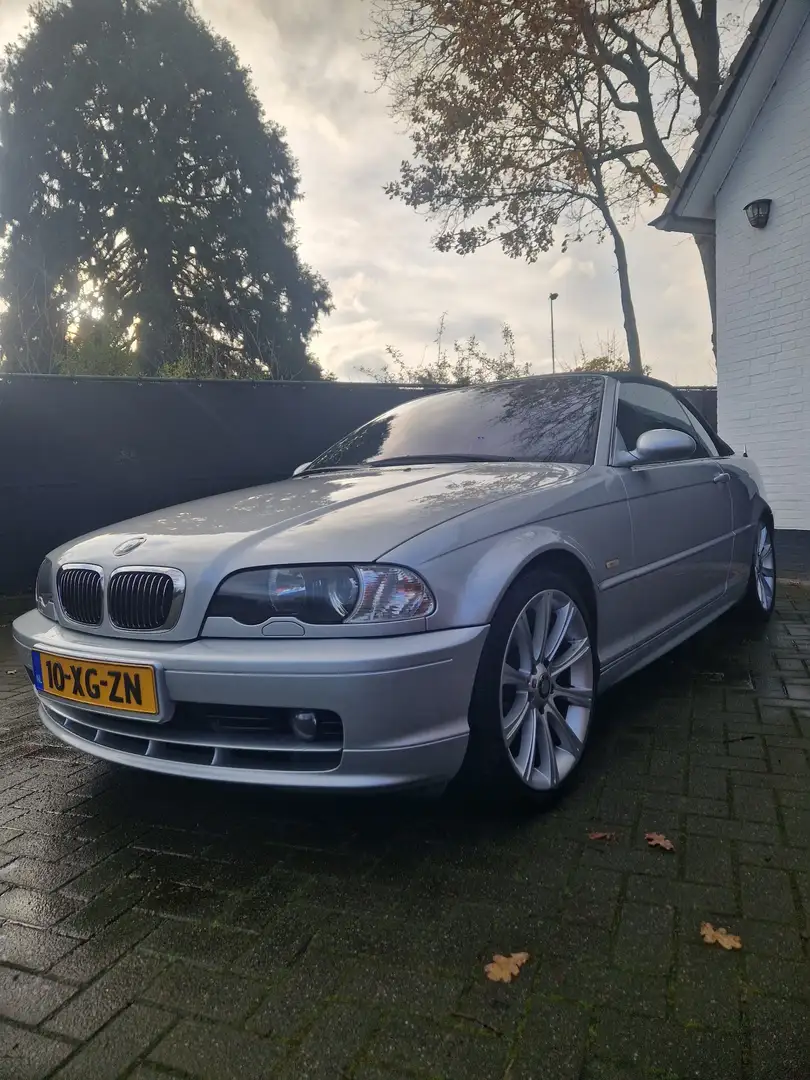 BMW 330 323Ci Executive Srebrny - 2