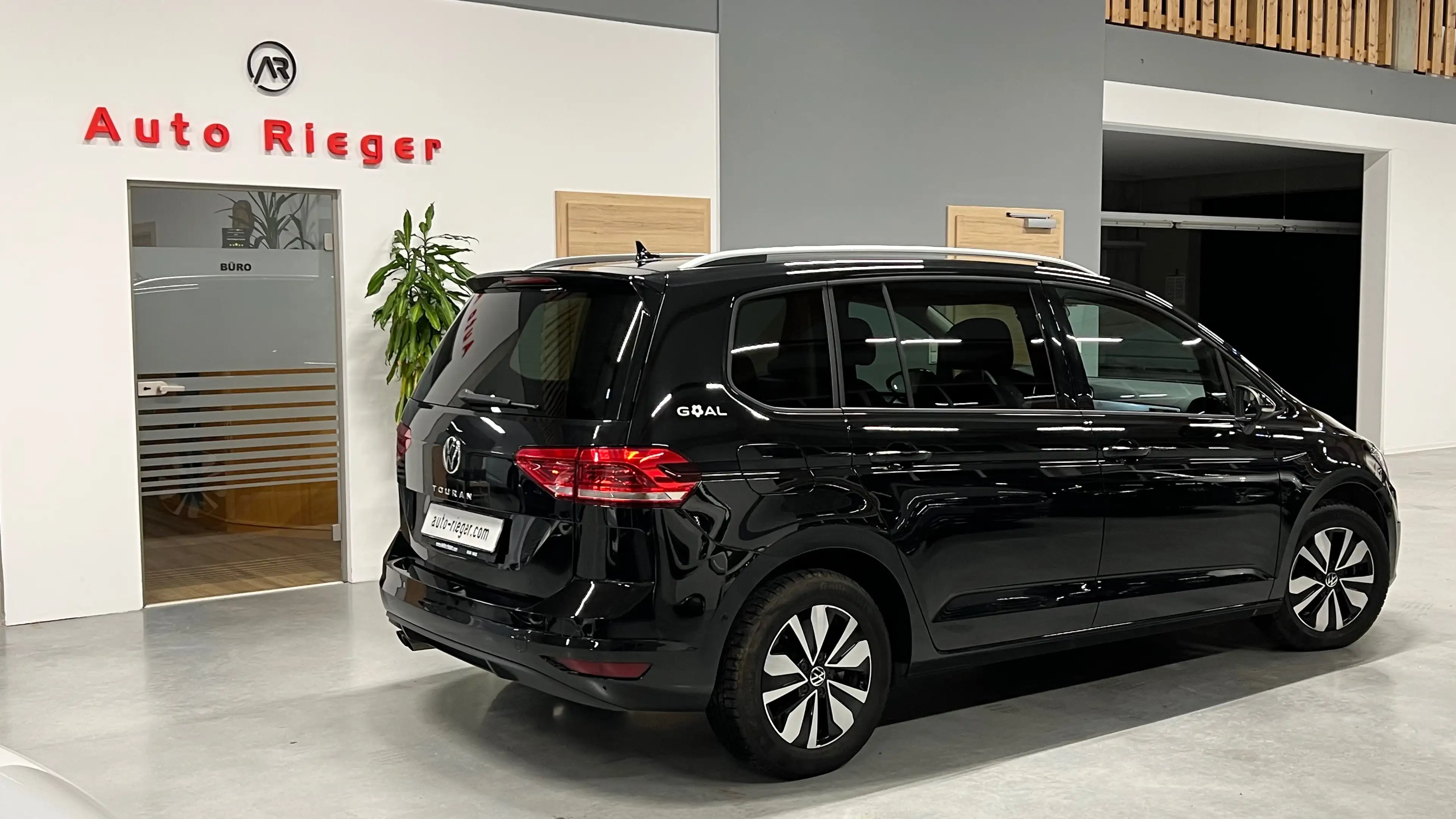 Volkswagen Touran Comfortline 2,0 TDI DSG ACC, IQ-LED, AHK — photo 3