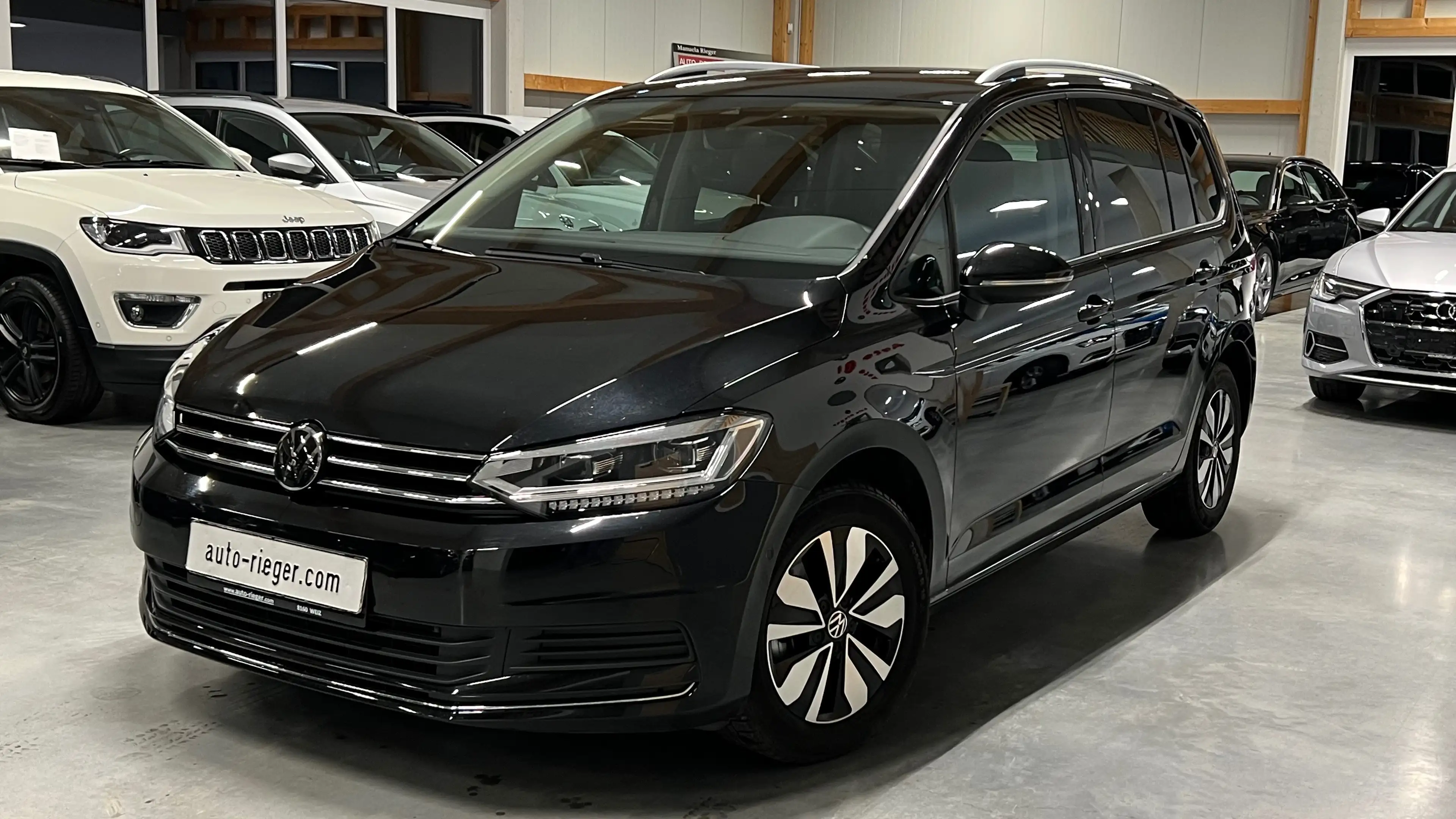 Volkswagen Touran Comfortline 2,0 TDI DSG ACC, IQ-LED, AHK — photo 2