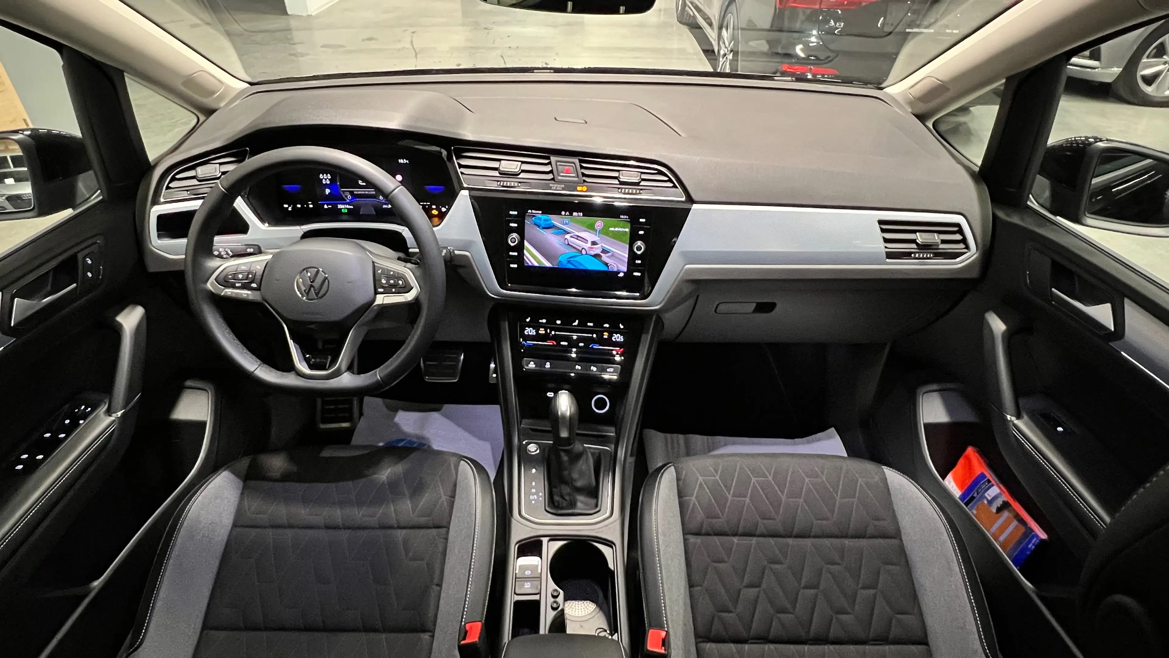 Volkswagen Touran Comfortline 2,0 TDI DSG ACC, IQ-LED, AHK — photo 7