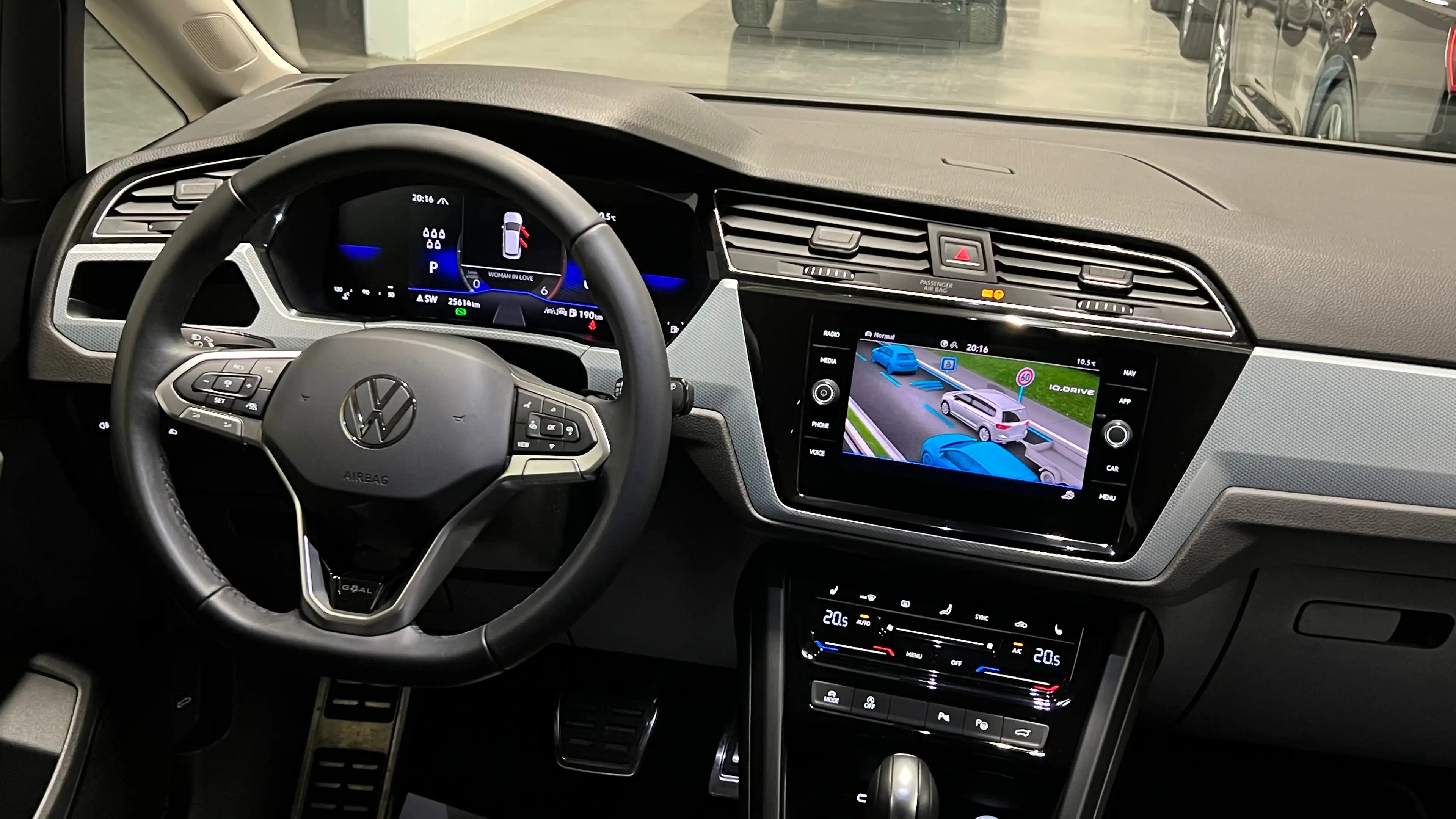 Volkswagen Touran Comfortline 2,0 TDI DSG ACC, IQ-LED, AHK — photo 10