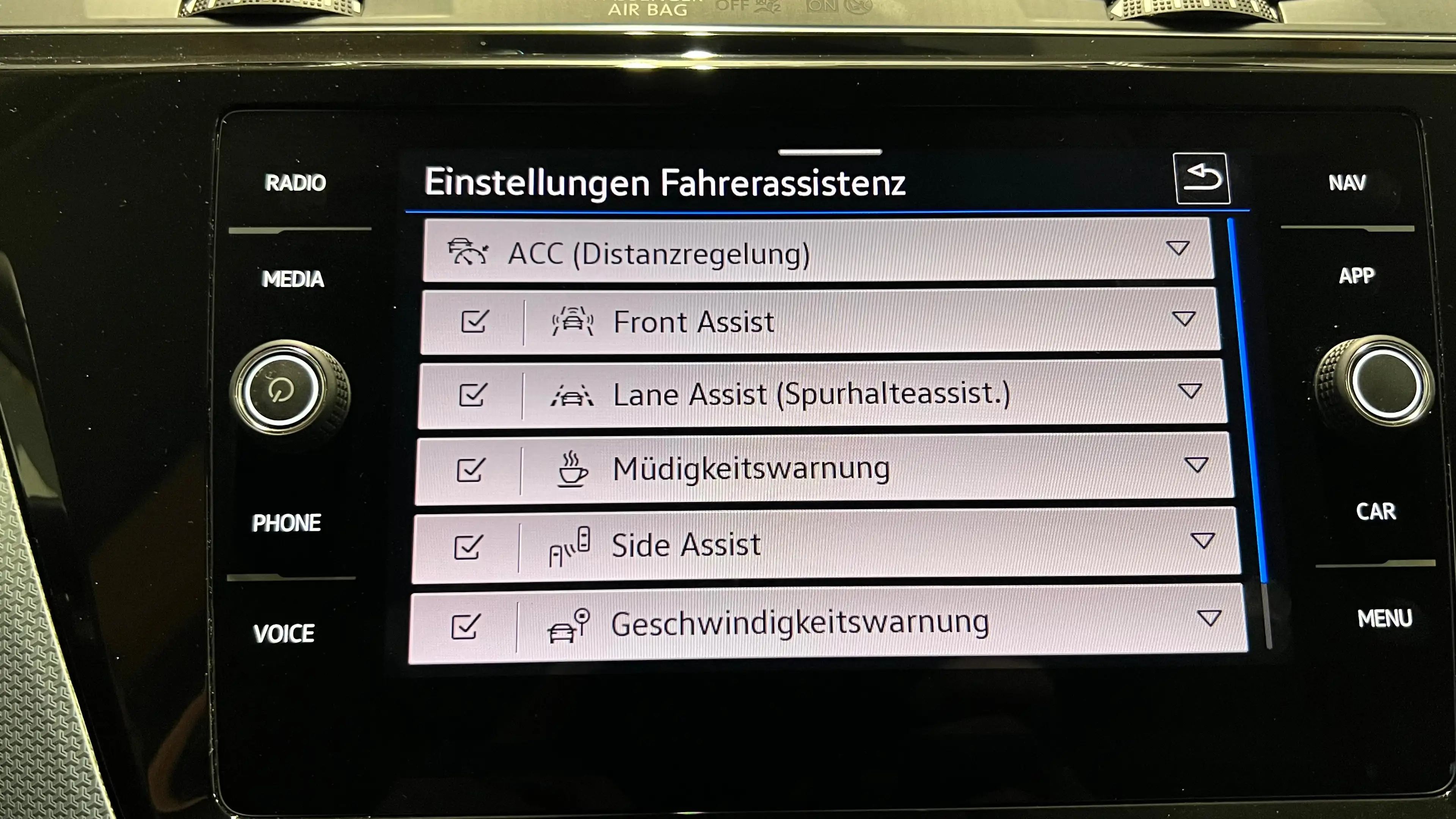 Volkswagen Touran Comfortline 2,0 TDI DSG ACC, IQ-LED, AHK — photo 13