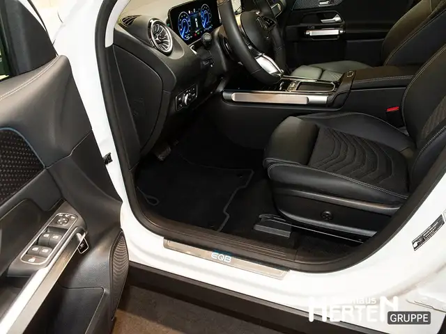 Mercedes-Benz Eqb view 12