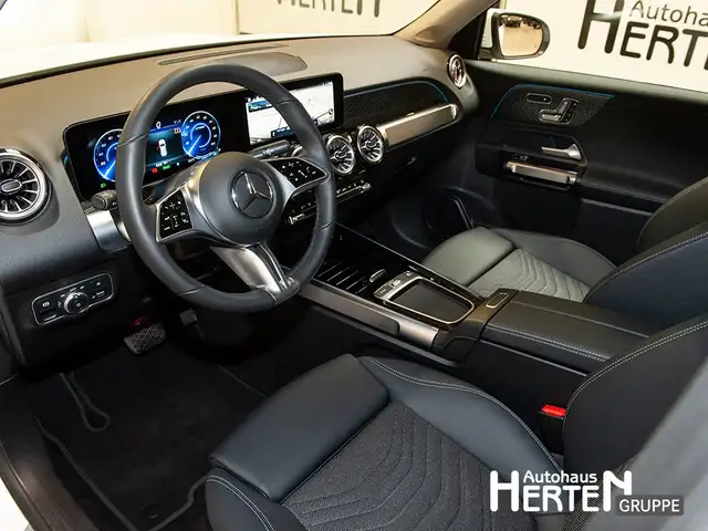 Mercedes-Benz Eqb view 8