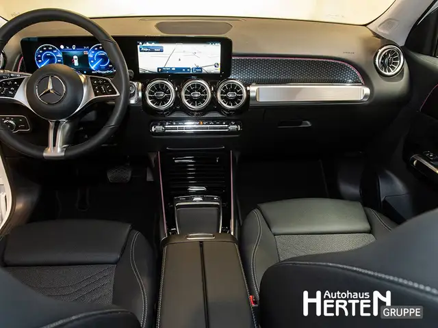 Mercedes-Benz Eqb view 10
