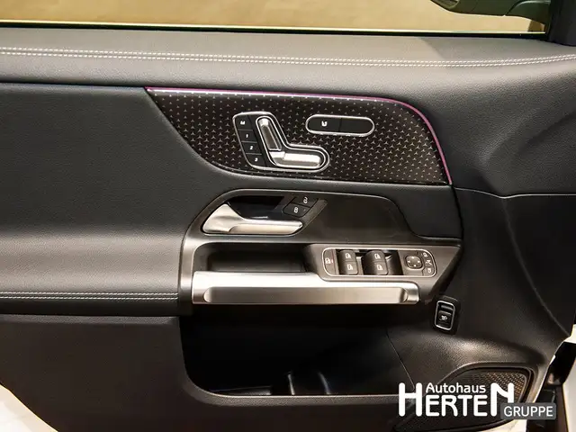 Mercedes-Benz Eqb view 9