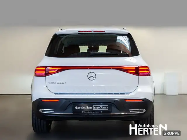 Mercedes-Benz Eqb view 4