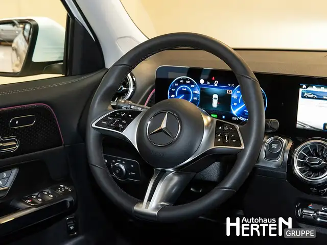 Mercedes-Benz Eqb view 7