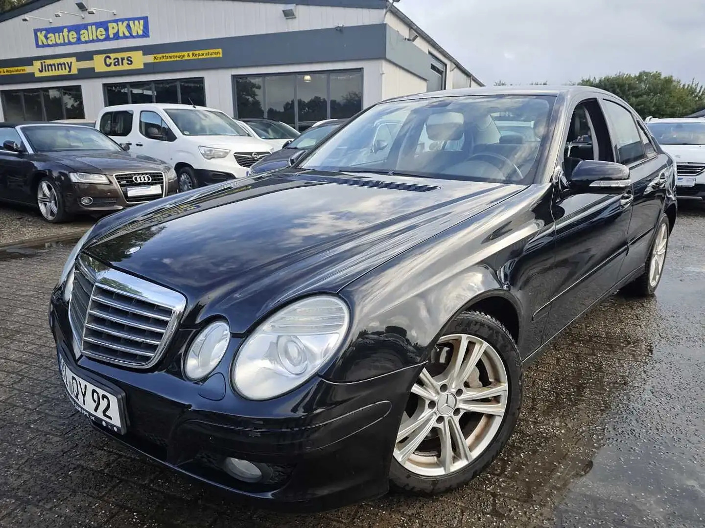 Mercedes-Benz E 350 7G-TRONIC Elegance Schwarz - 1