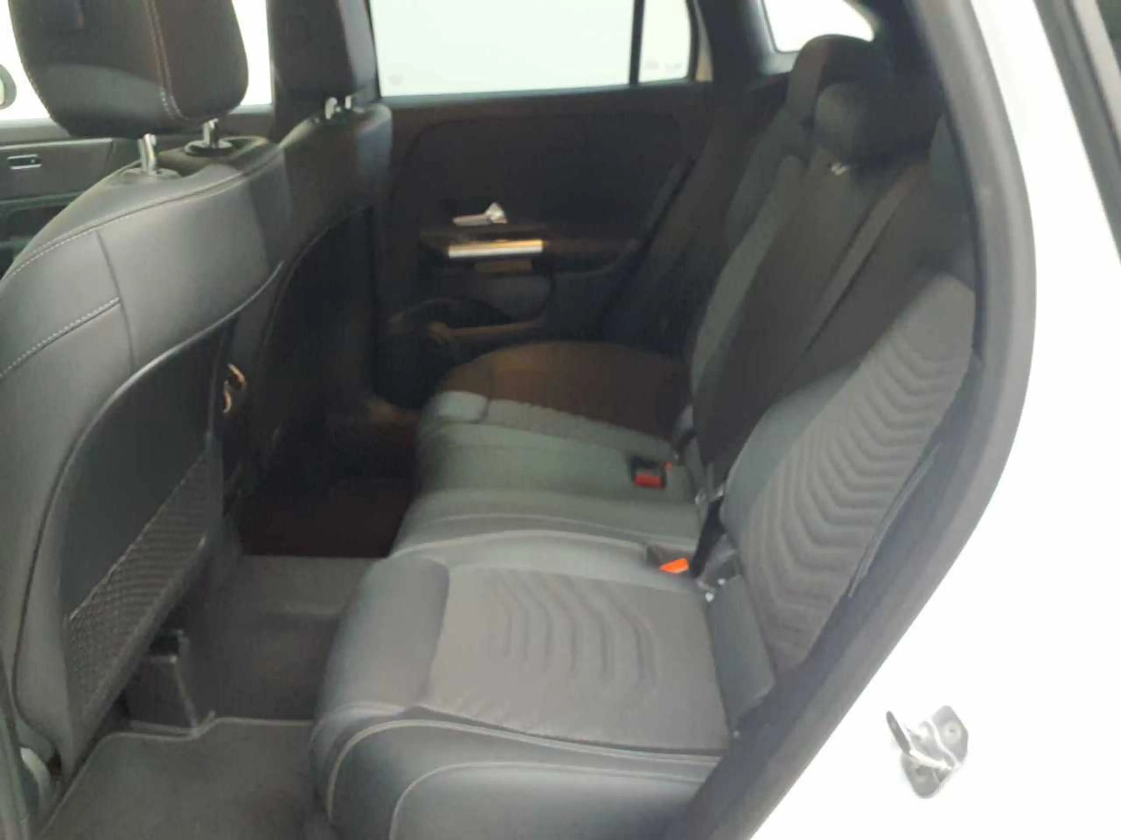 Mercedes-Benz GLA 200 GLA 200-Progressive LED MBUX BusiP KAM — photo 14