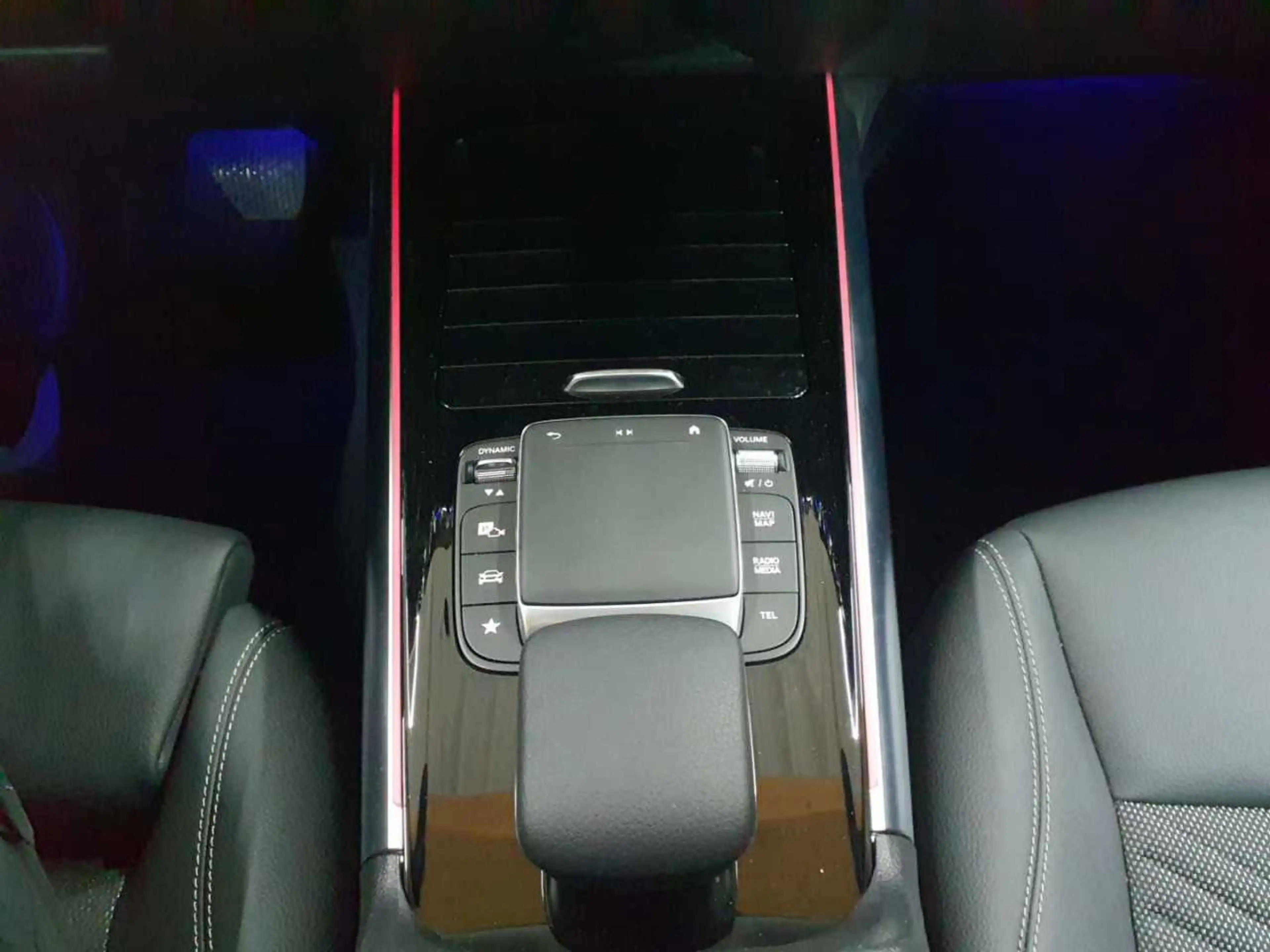 Mercedes-Benz GLA 200 GLA 200-Progressive LED MBUX BusiP KAM — photo 10