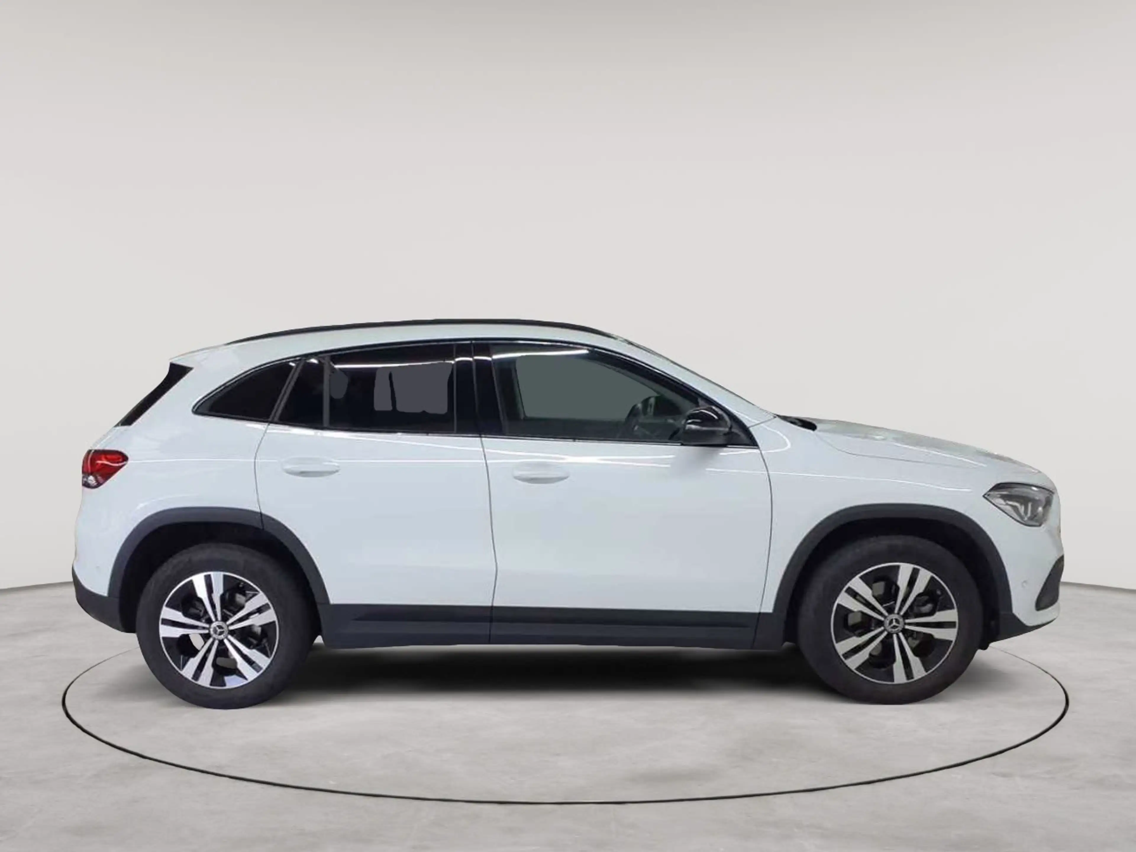 Mercedes-Benz GLA 200 GLA 200-Progressive LED MBUX BusiP KAM — photo 3