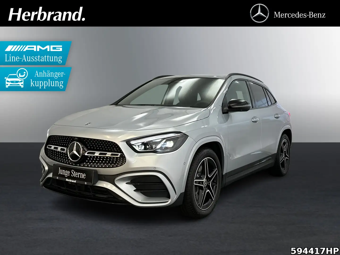 Mercedes-Benz GLA 250 4M AMG Night MULTIBEAM AHK Pano Keyless Silber - 1