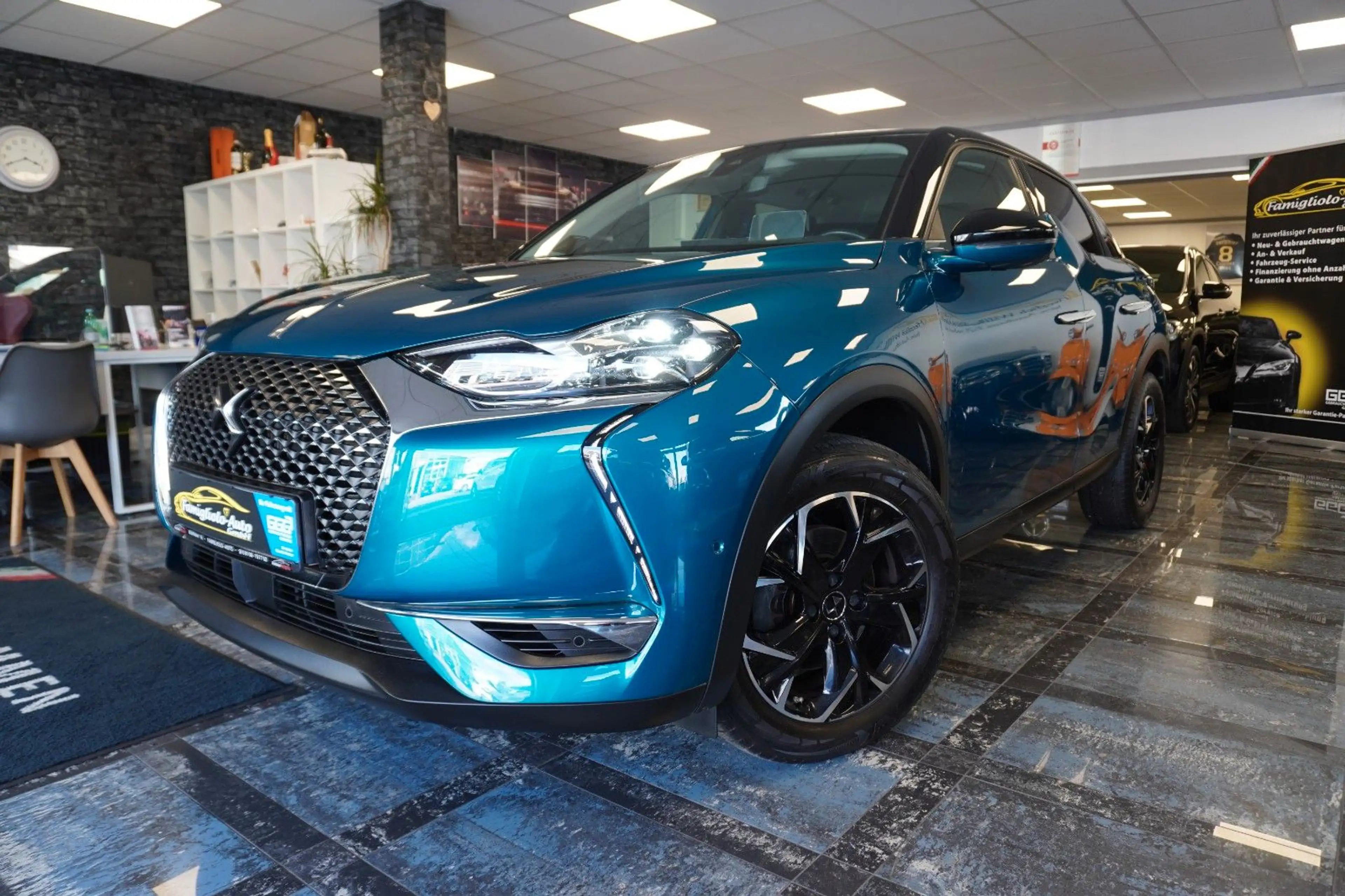 DS Automobiles DS 3 DS 3 Crossback So Chic/Head UP/Klimaauto/Nav