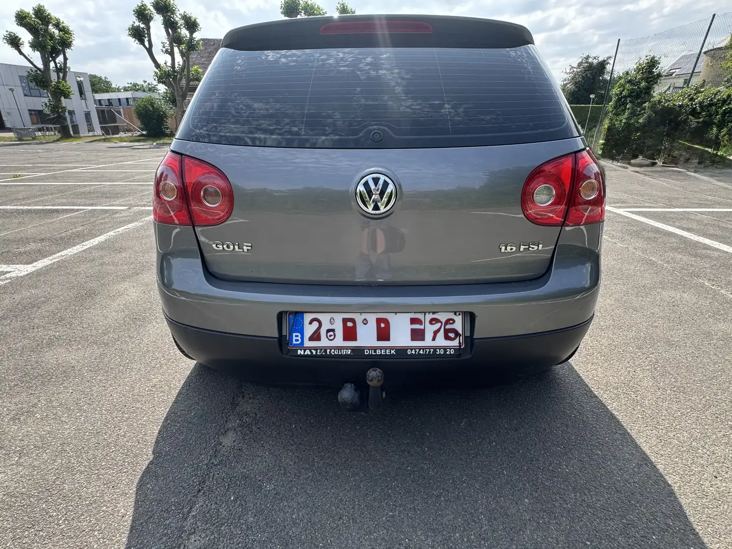 Volkswagen Golf 1.6i 16v FSI Comfortline Tiptronic - 1