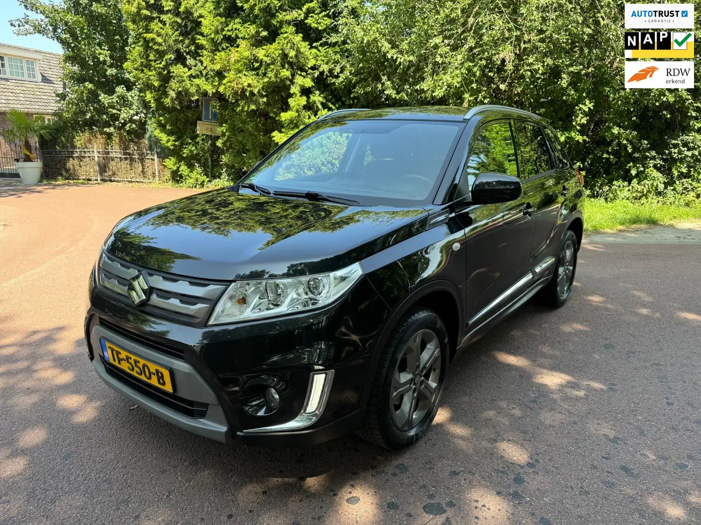 Suzuki Vitara 1.6 Exclusive / Navi / Camera / NAP / Aux / led / Zwart - 1