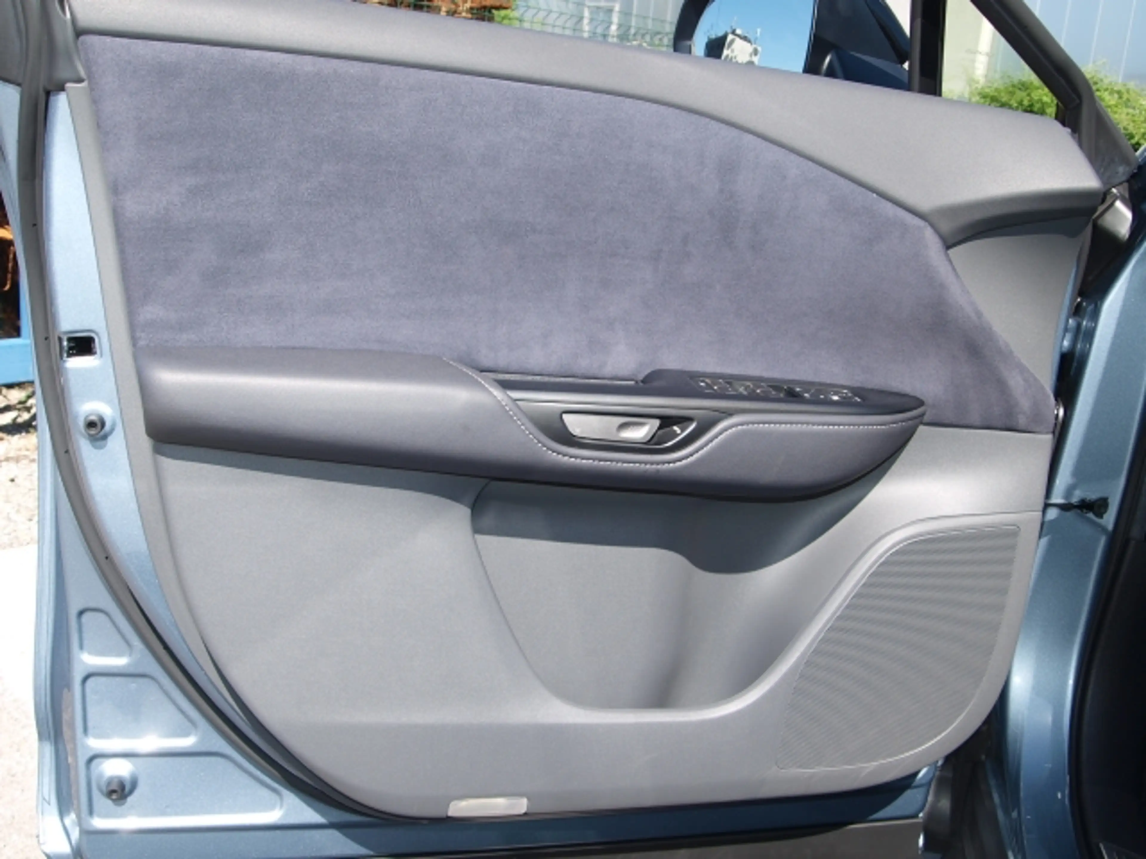 Lexus RZ Lexus RZ 450e Luxury Paket 71,4kWh Aut. — photo 15