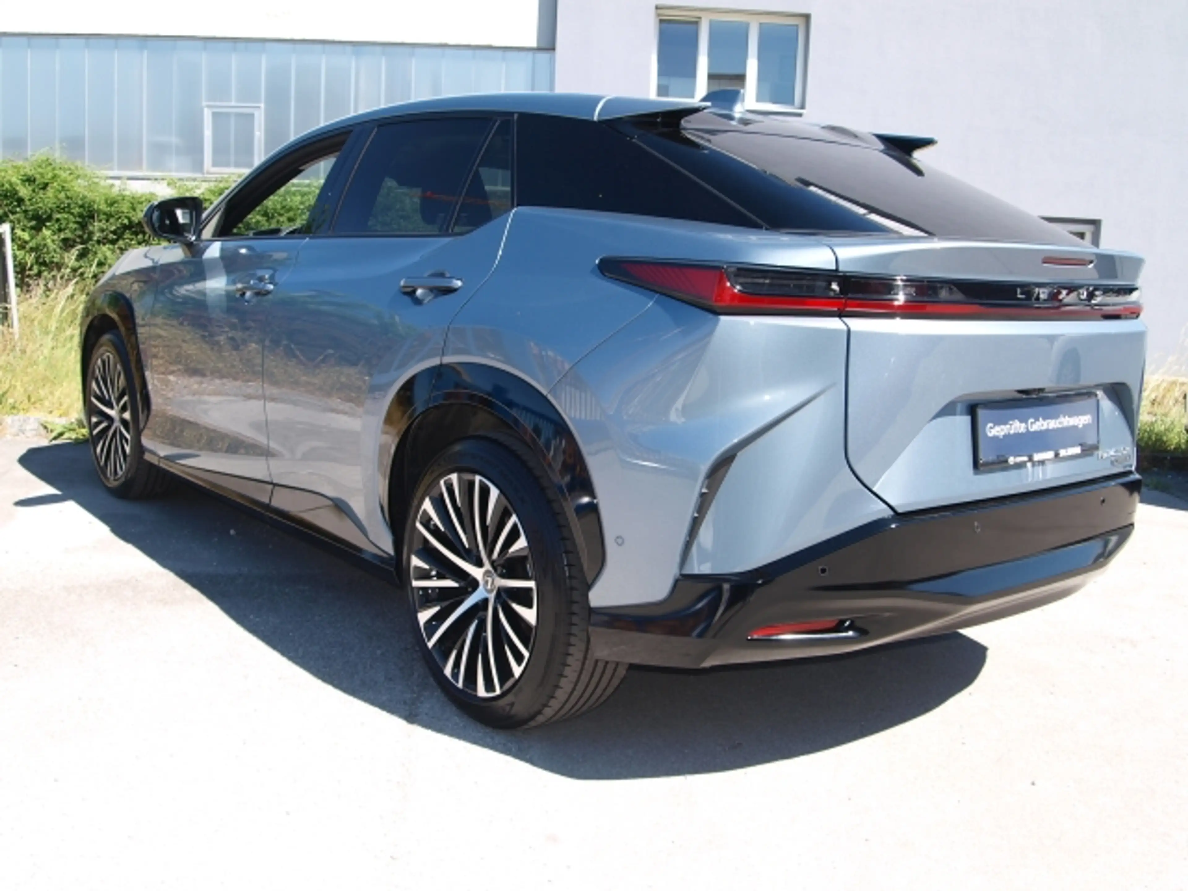 Lexus RZ Lexus RZ 450e Luxury Paket 71,4kWh Aut. — photo 6