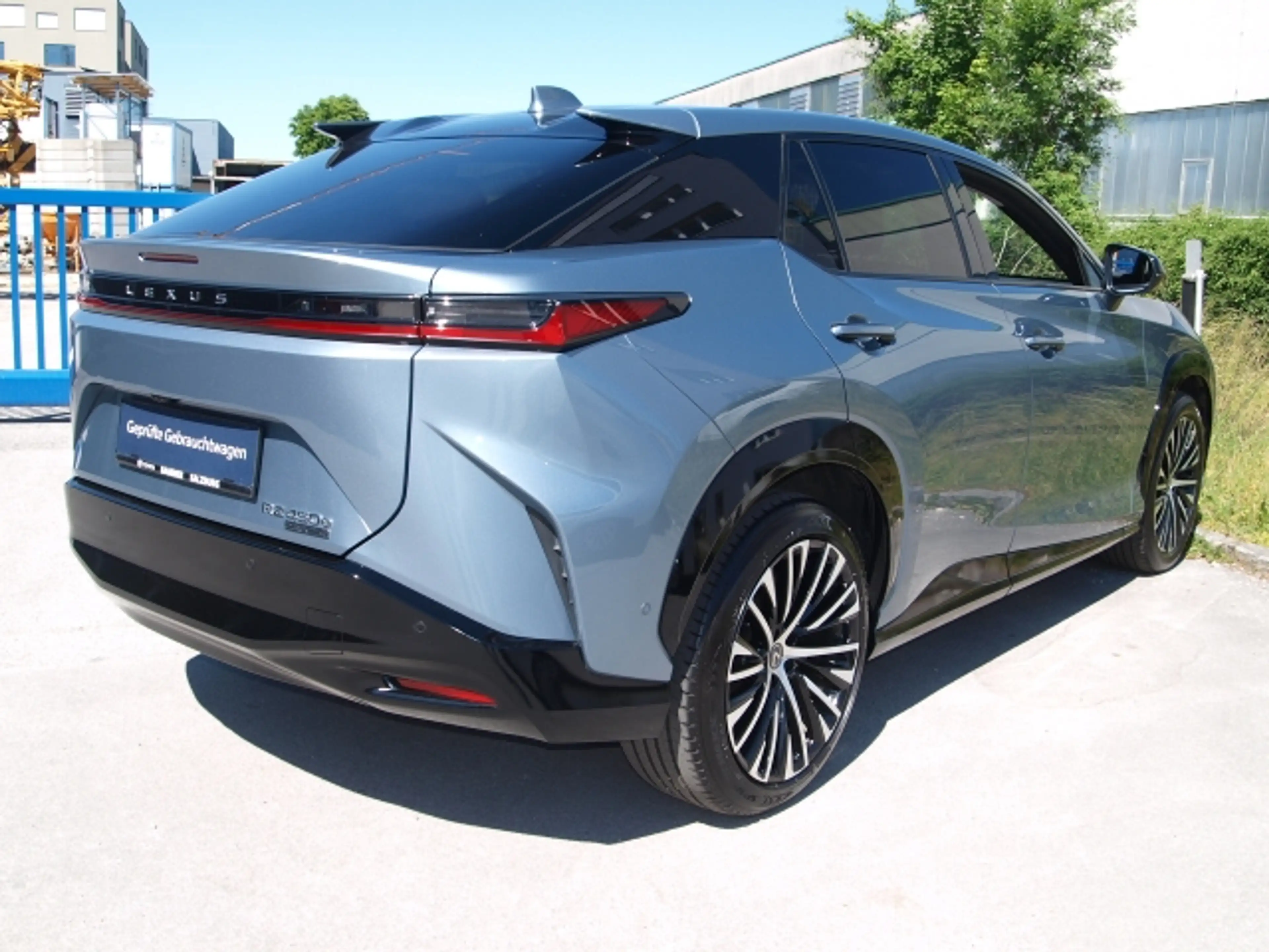 Lexus RZ Lexus RZ 450e Luxury Paket 71,4kWh Aut. — photo 4