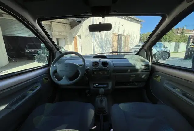 Renault Twingo view 9