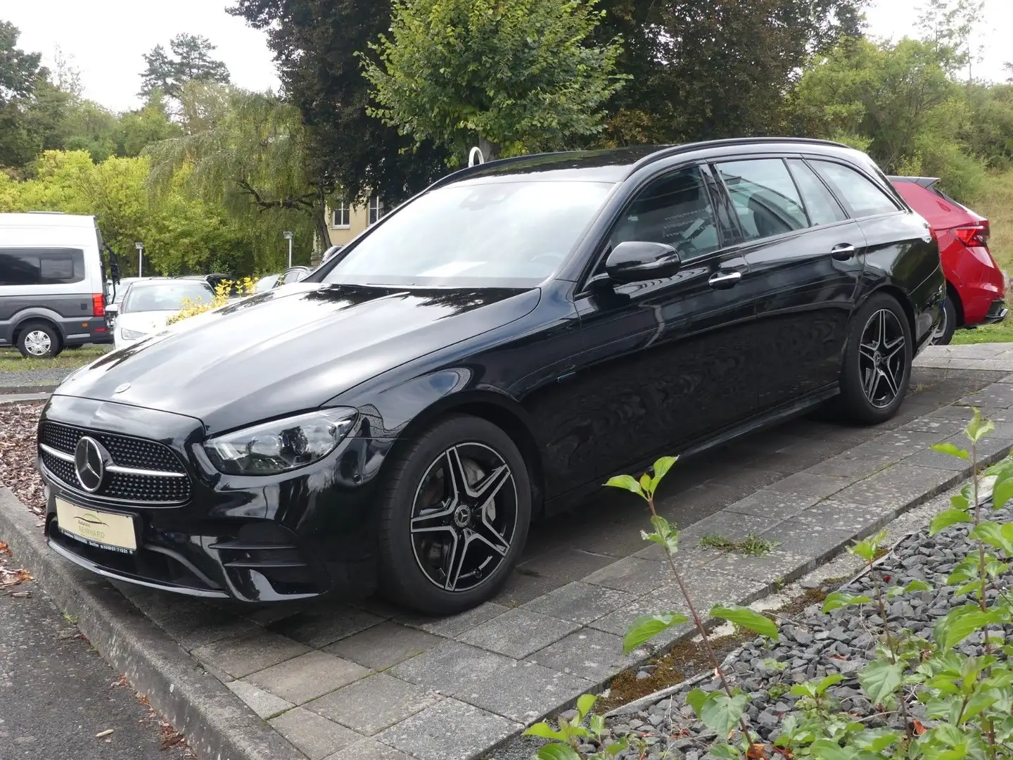 Mercedes-Benz E 300 E-Klasse T-Modell, RF Kamera, elektr Sitze Schwarz - 2