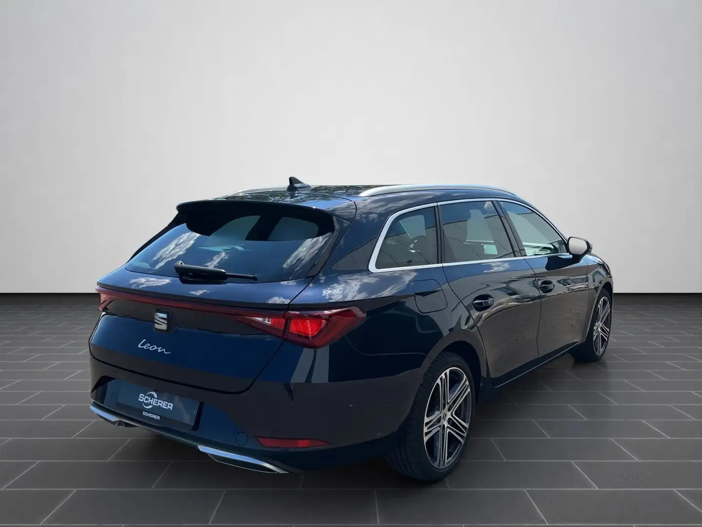 SEAT Leon Sportstourer 2.0 TDI Blauw - 2