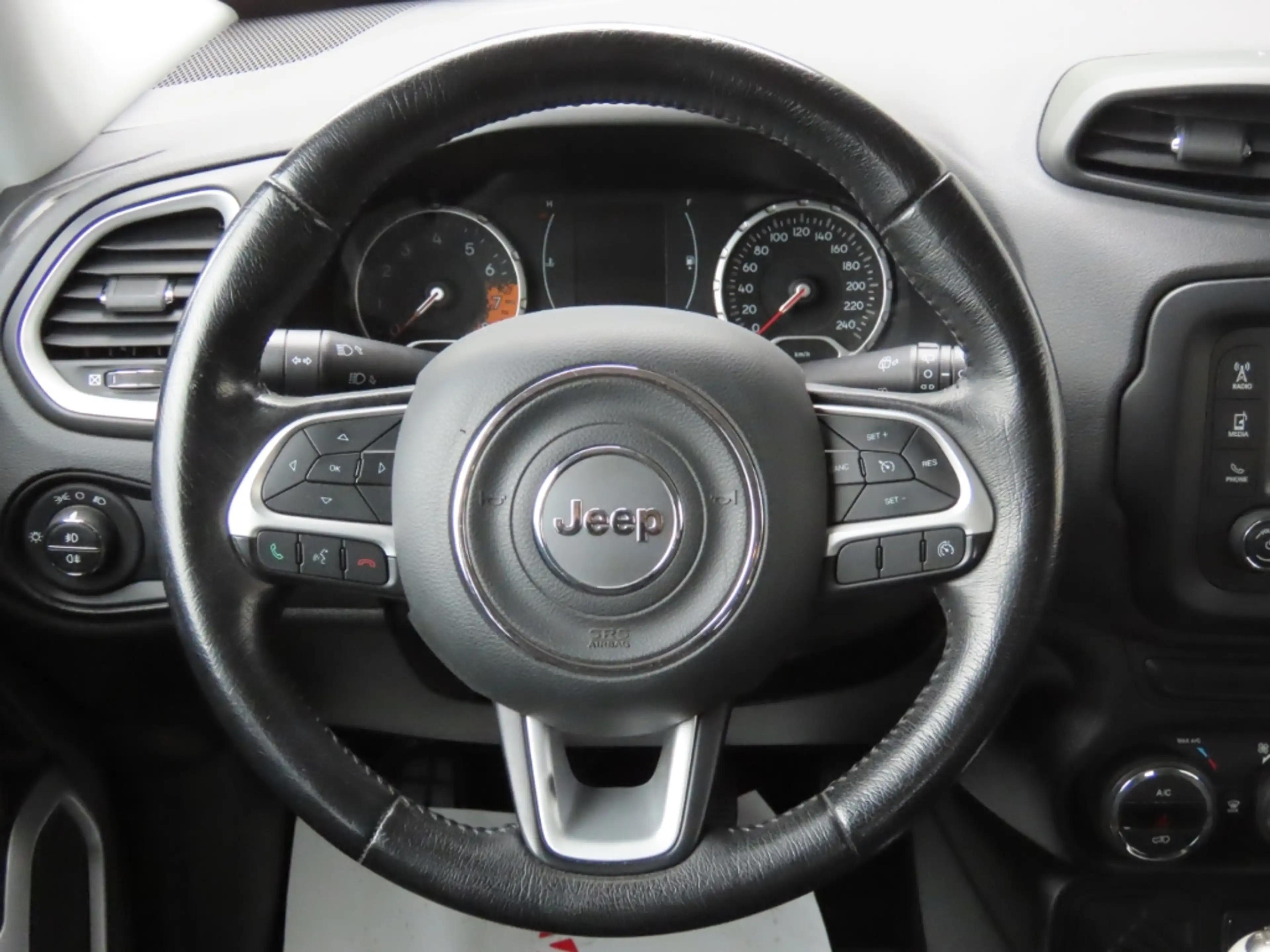 Jeep Renegade Longitude FWD 1.4 MultiAir Navi*AHK — photo 10