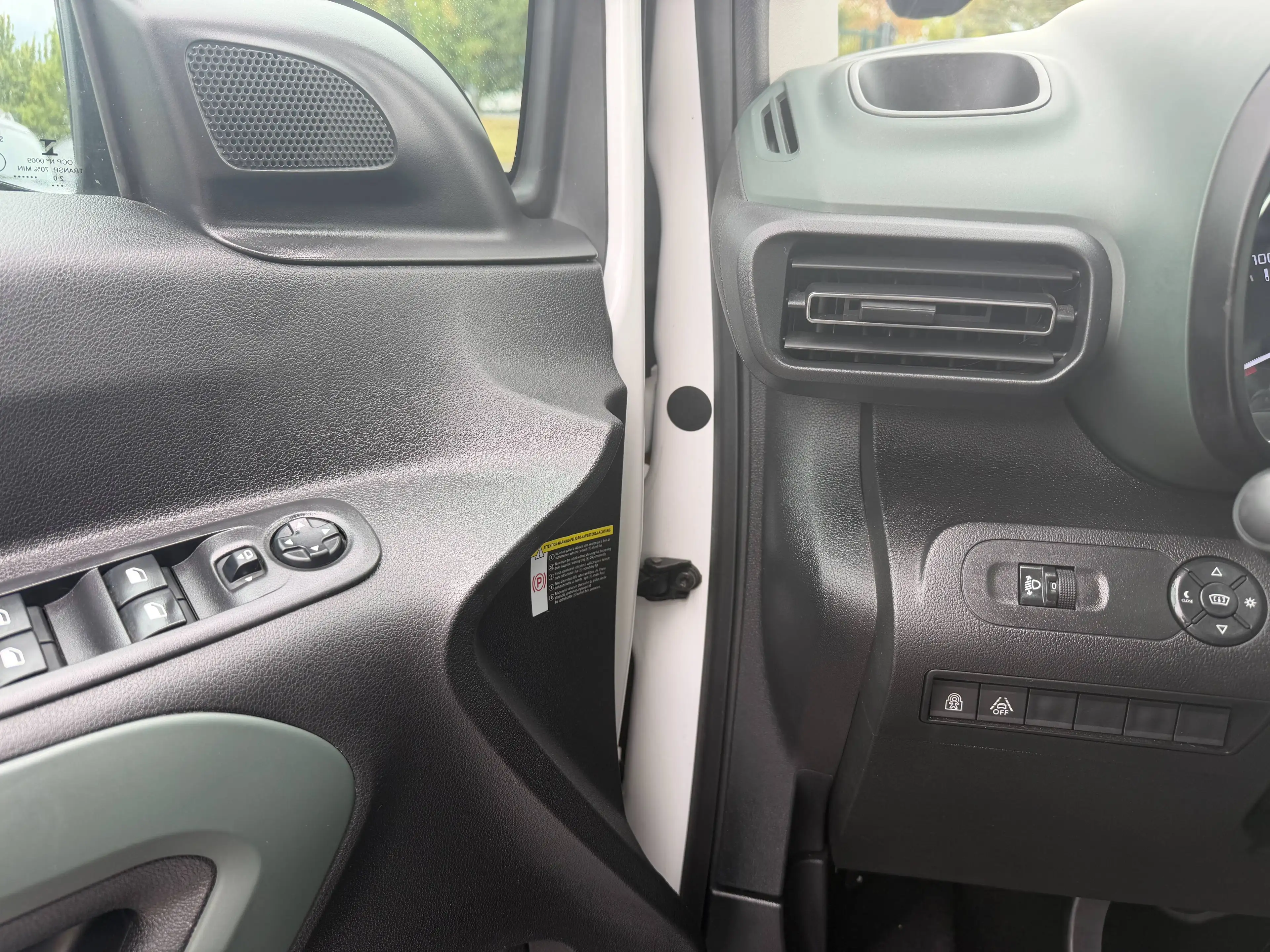 Citroen Berlingo XTR BlueHDi 130 |Vollausstattung|Scheckheft/LED/Navi/Kamera/Head up/Panoramadach — photo 21