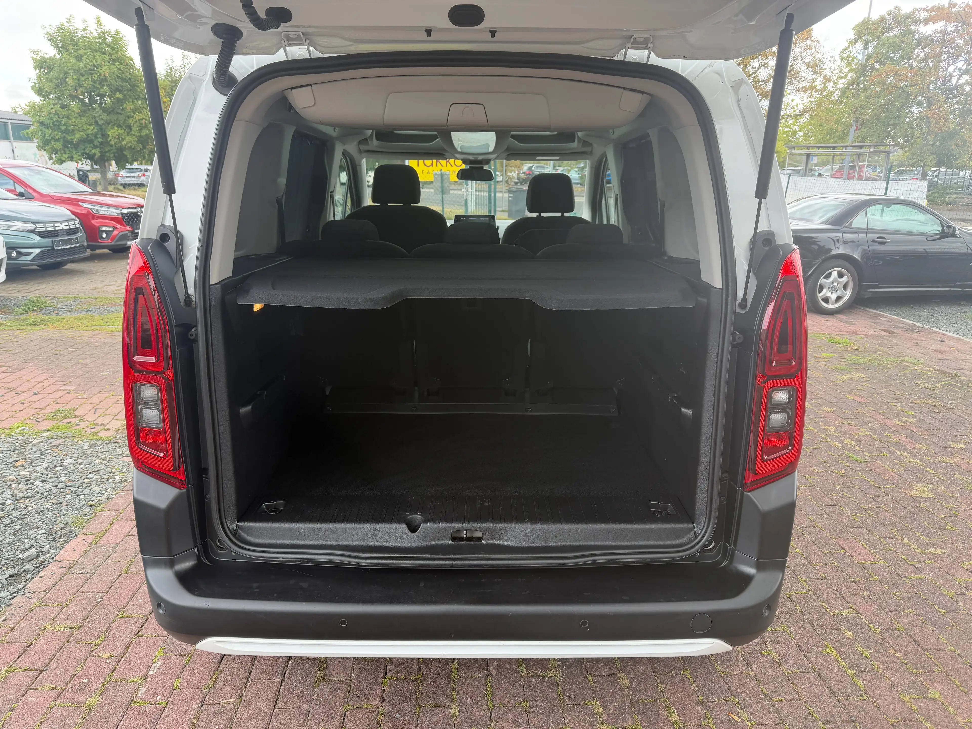 Citroen Berlingo XTR BlueHDi 130 |Vollausstattung|Scheckheft/LED/Navi/Kamera/Head up/Panoramadach — photo 15