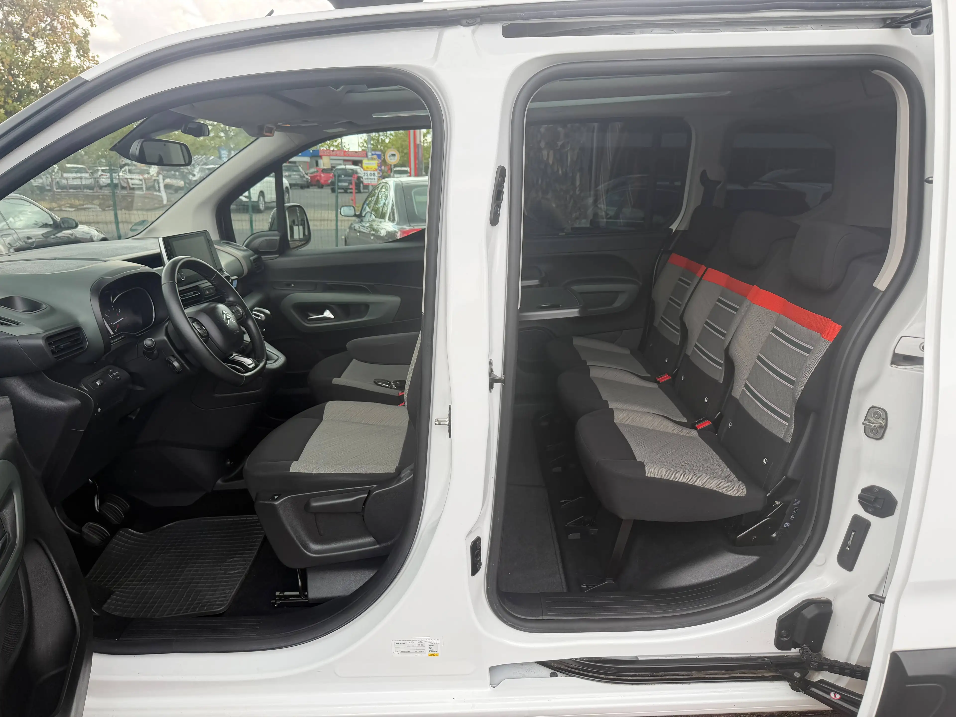 Citroen Berlingo XTR BlueHDi 130 |Vollausstattung|Scheckheft/LED/Navi/Kamera/Head up/Panoramadach — photo 6