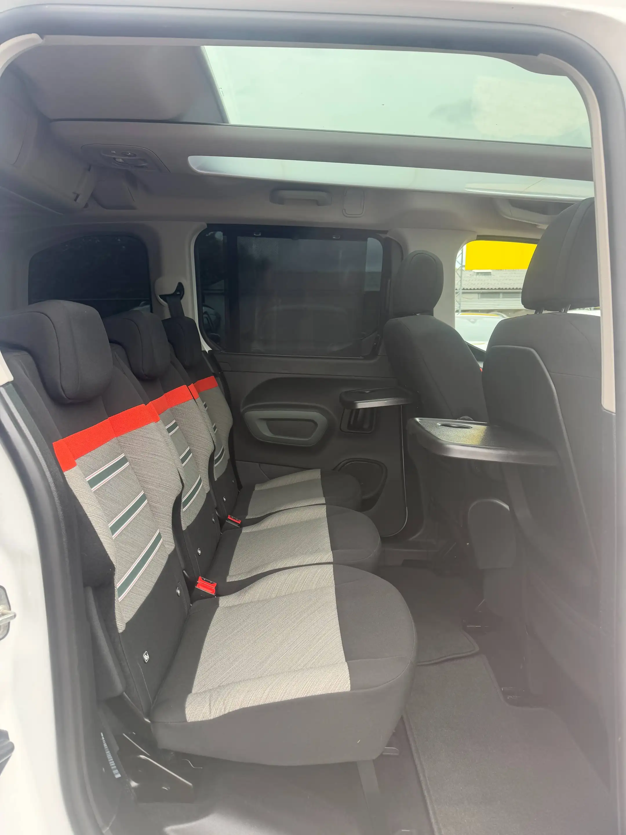 Citroen Berlingo XTR BlueHDi 130 |Vollausstattung|Scheckheft/LED/Navi/Kamera/Head up/Panoramadach — photo 32