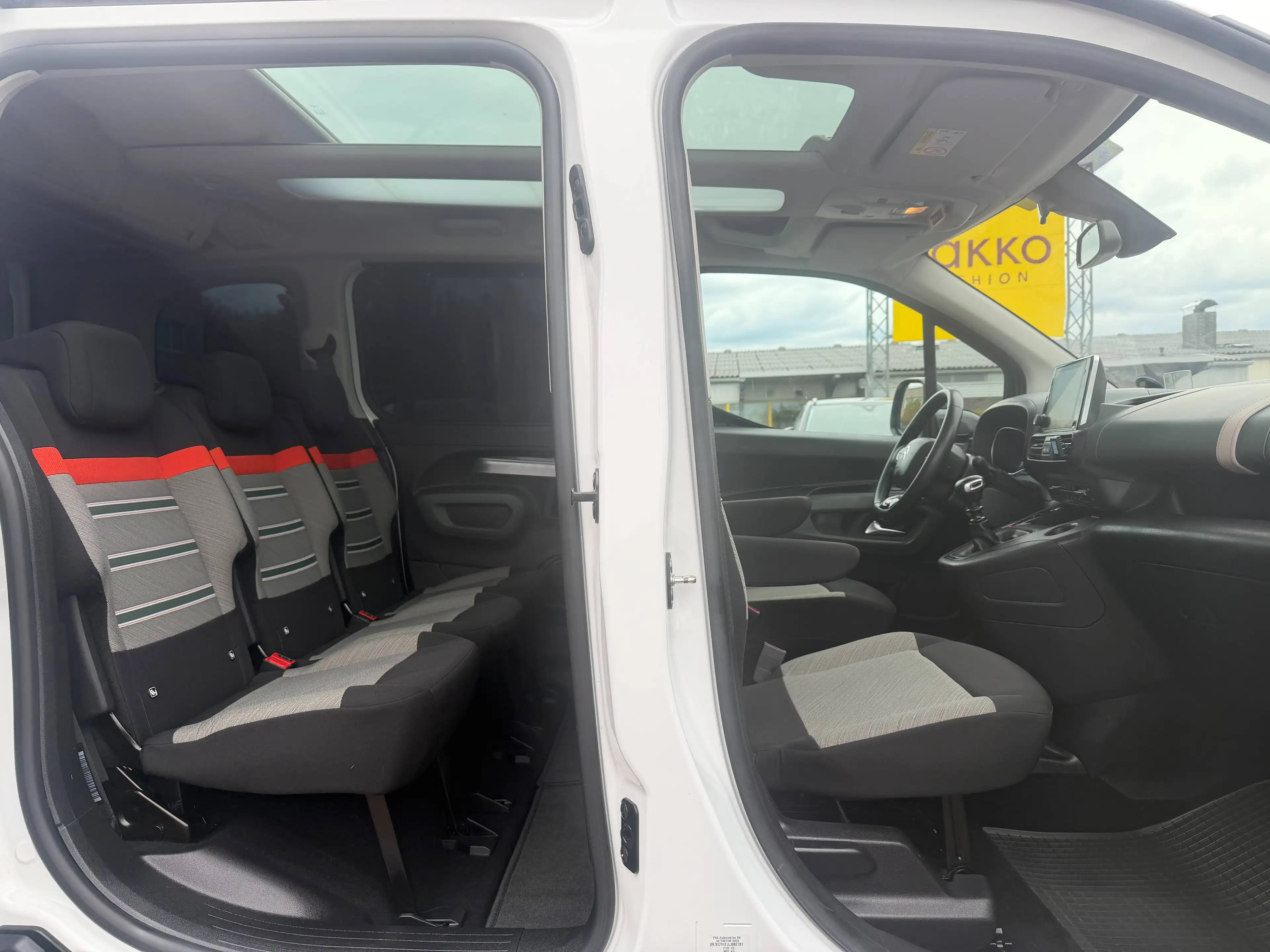 Citroen Berlingo XTR BlueHDi 130 |Vollausstattung|Scheckheft/LED/Navi/Kamera/Head up/Panoramadach — photo 10