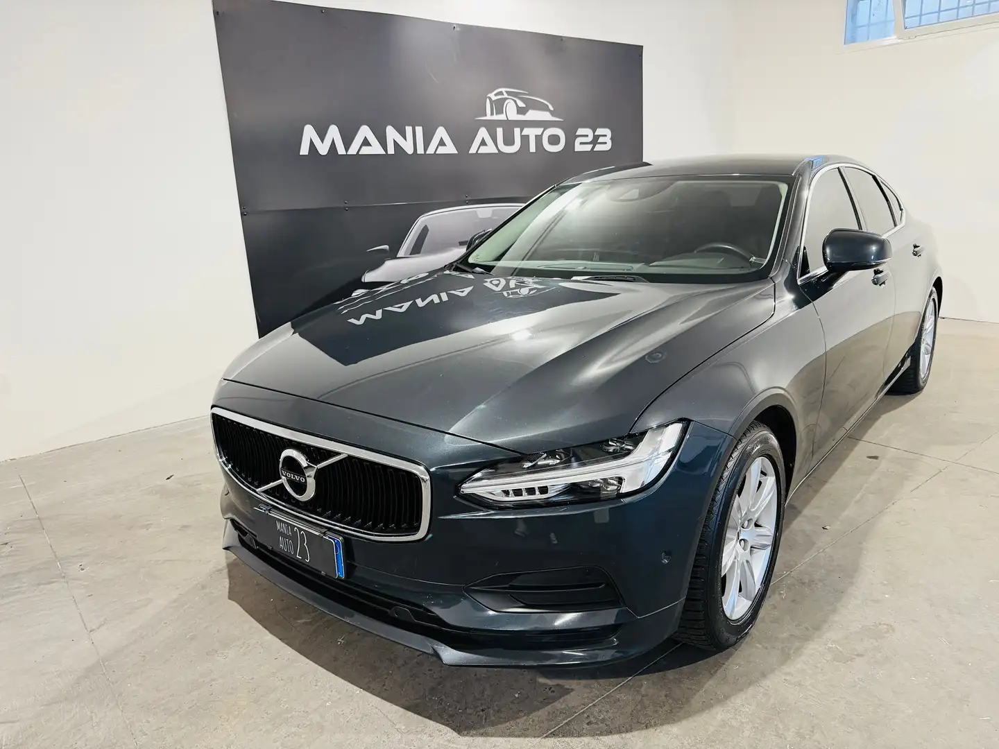 Volvo S90 S90 2016 2.0 d3 Momentum geartronic my18 Nero - 1