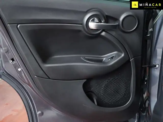 Fiat 500X view 26