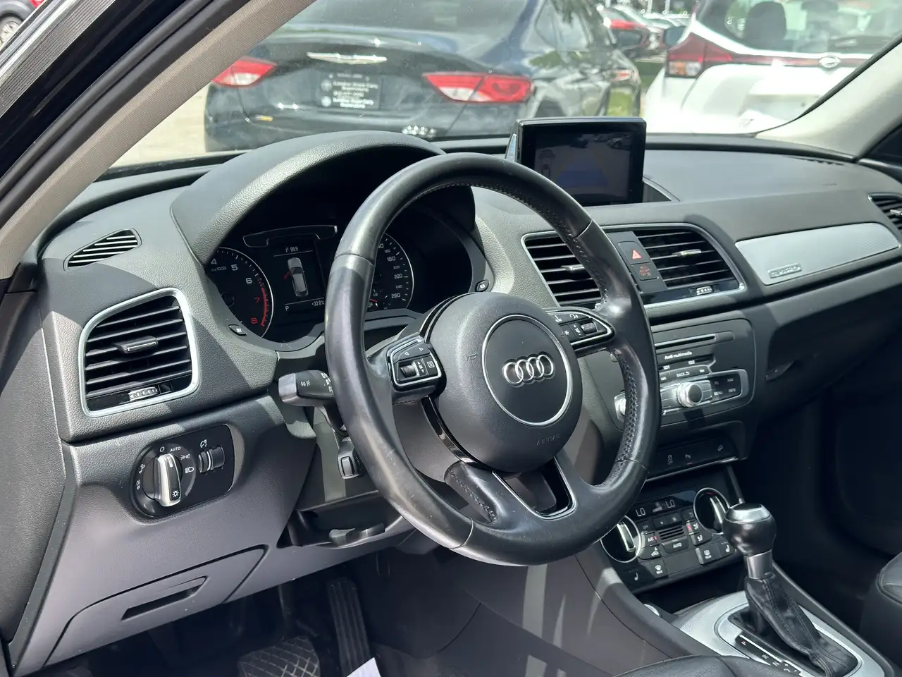 Audi Q3 fotografie Audi Q3