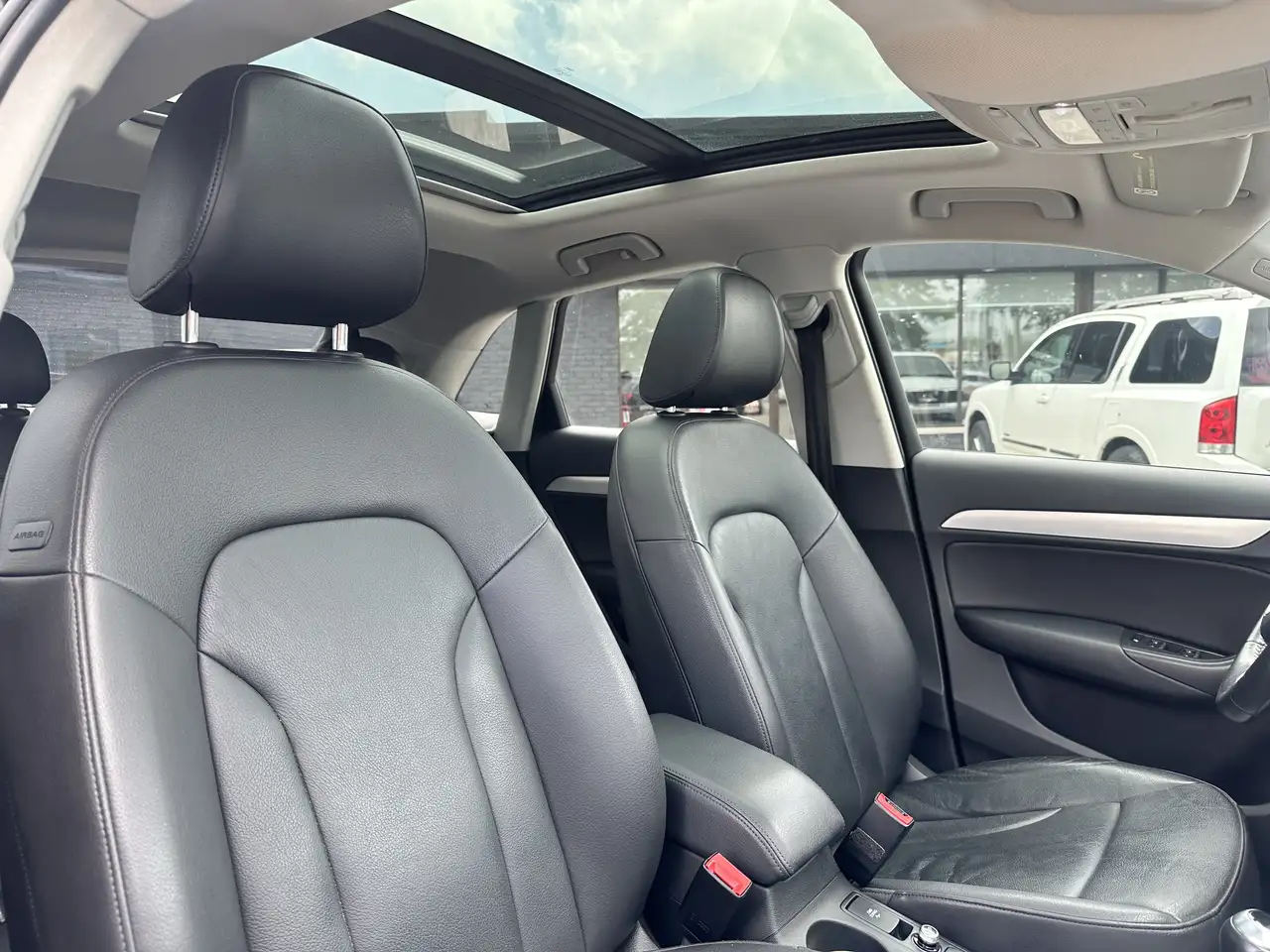 Audi Q3 fotografie Audi Q3