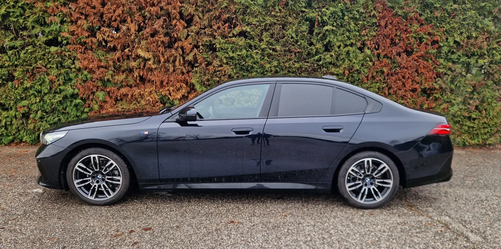 BMW 520 520d xDrive M Sport Lim. Full LED, HUD... Negro - 2