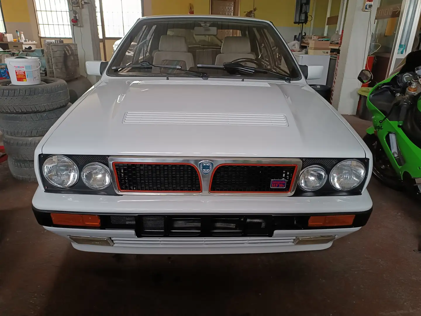 Lancia Delta Delta 2.0 16v HF Integrale - 2