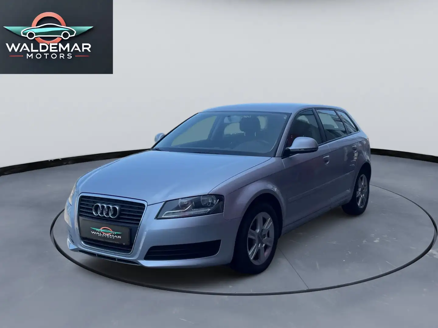 Audi A3 Sportback 1.4 TFSI Attraction Silver - 1