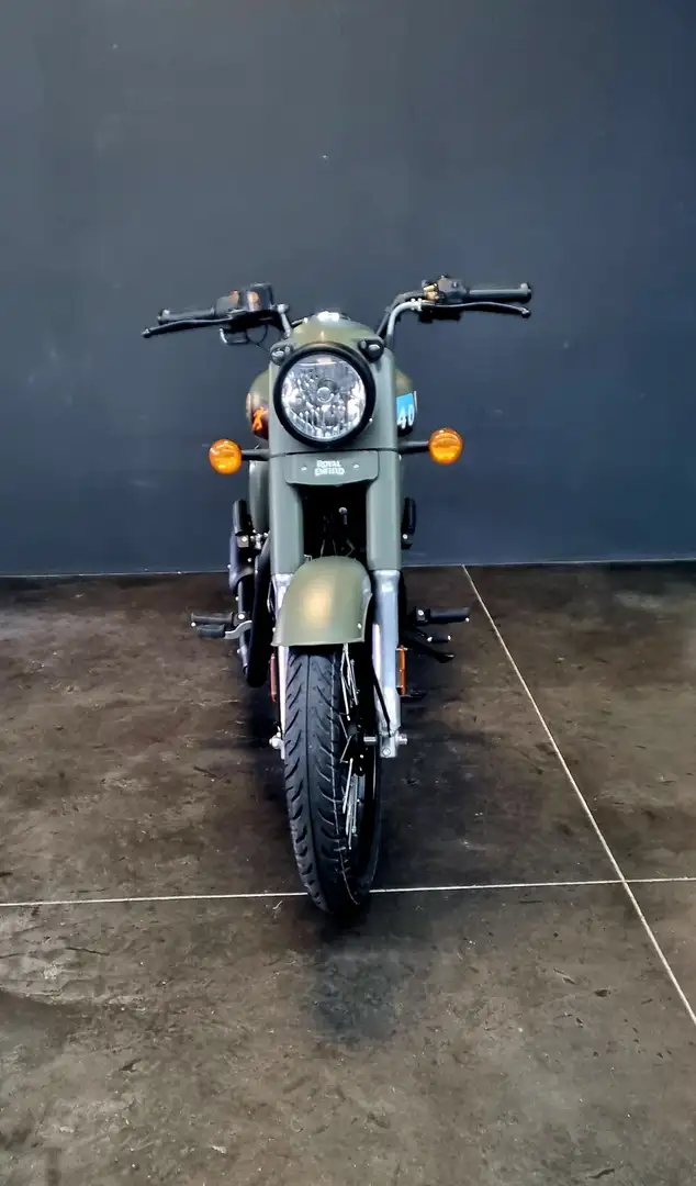 Royal Enfield Classic - 2