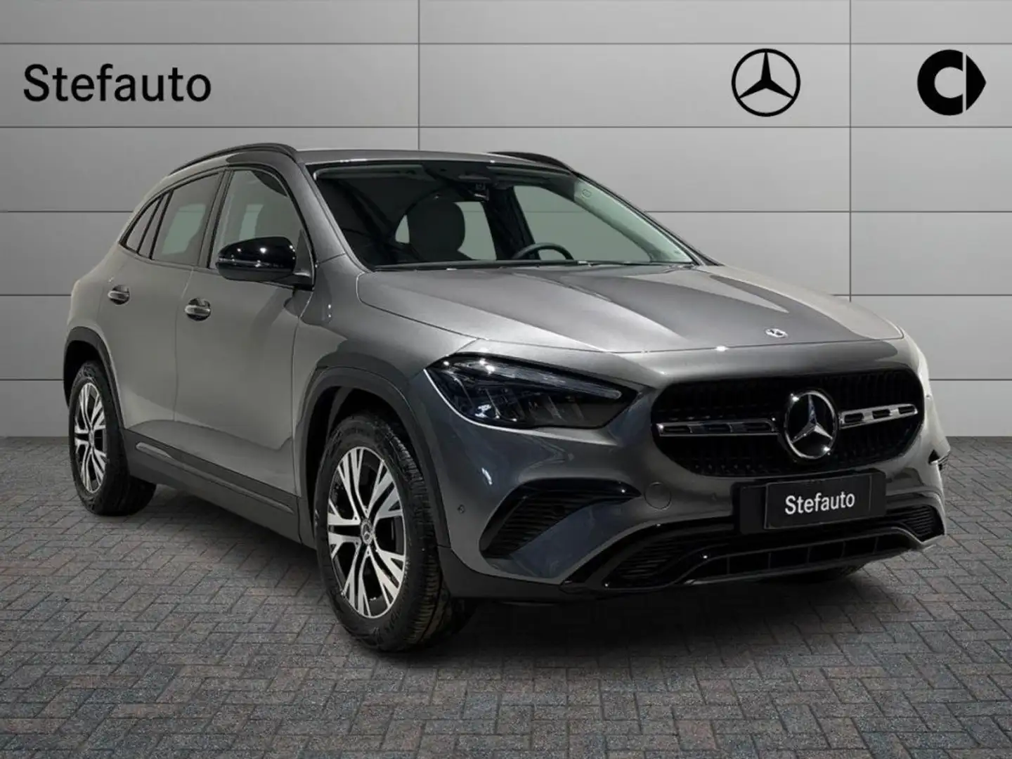 Mercedes-Benz GLA 200 d Automatic Progressive Advanced Grigio - 1