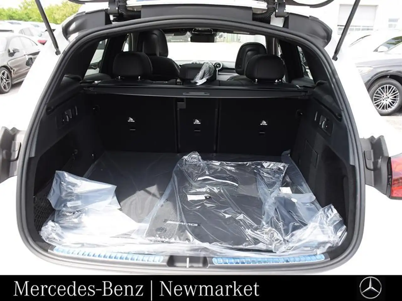Mercedes-Benz GLC снимка Mercedes-Benz GLC