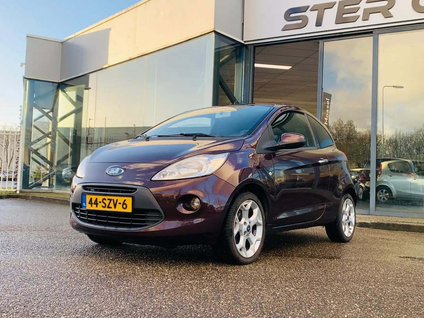 Ford Ka/Ka+ 1.2 Titanium X start/stop, Airco, NAP, APK Bruin - 2