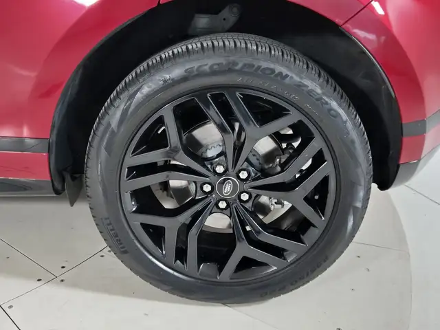 Land Rover Range Rover Evoque view 9