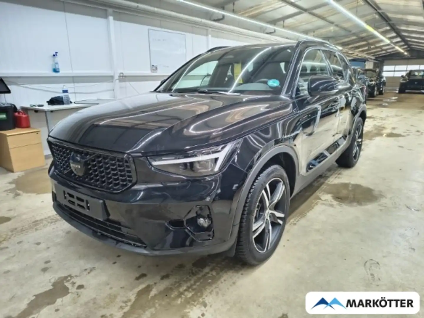 Volvo XC40 B3 Ultra Black Edition PANO/BLIS/360CAM Schwarz - 1