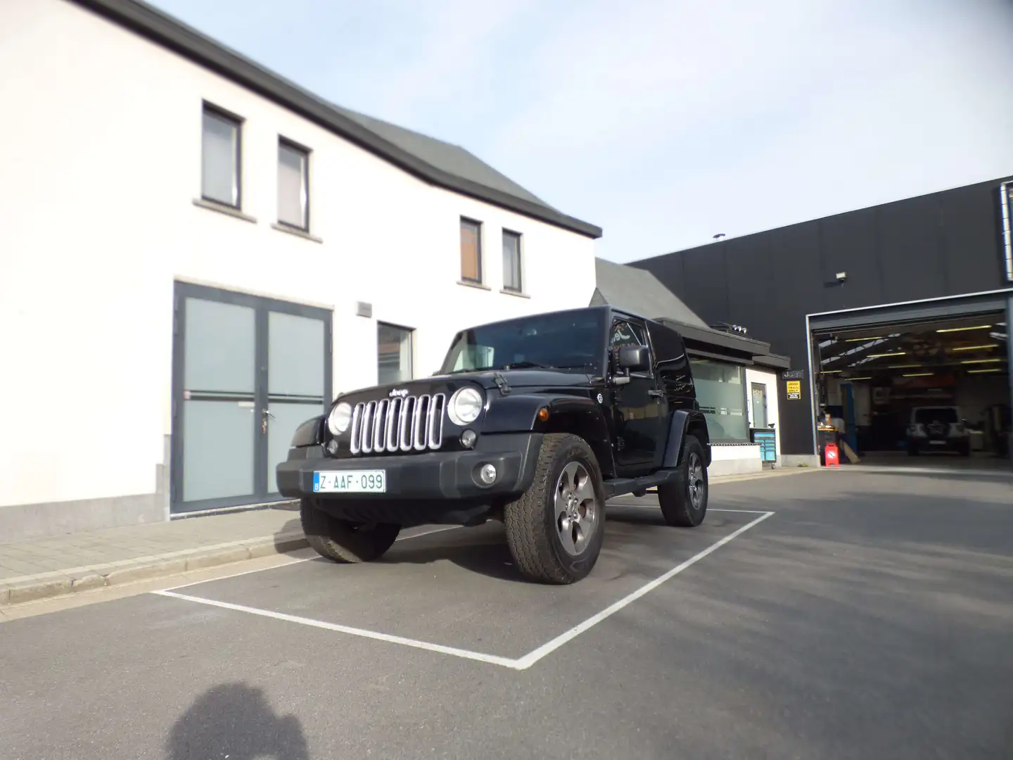 Jeep Wrangler Sahara-Lichte vracht - Automaat - 26033Ex btw Noir - 1