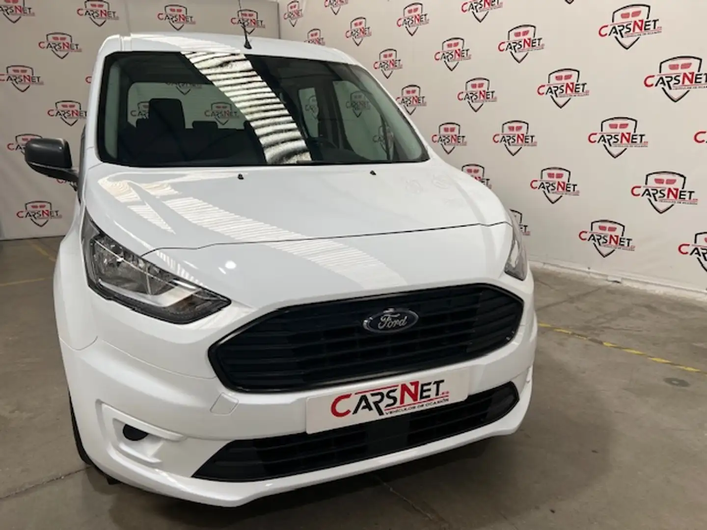 Ford Tourneo Connect 1.5TDCi Auto-S&S Trend 100 Білий - 1
