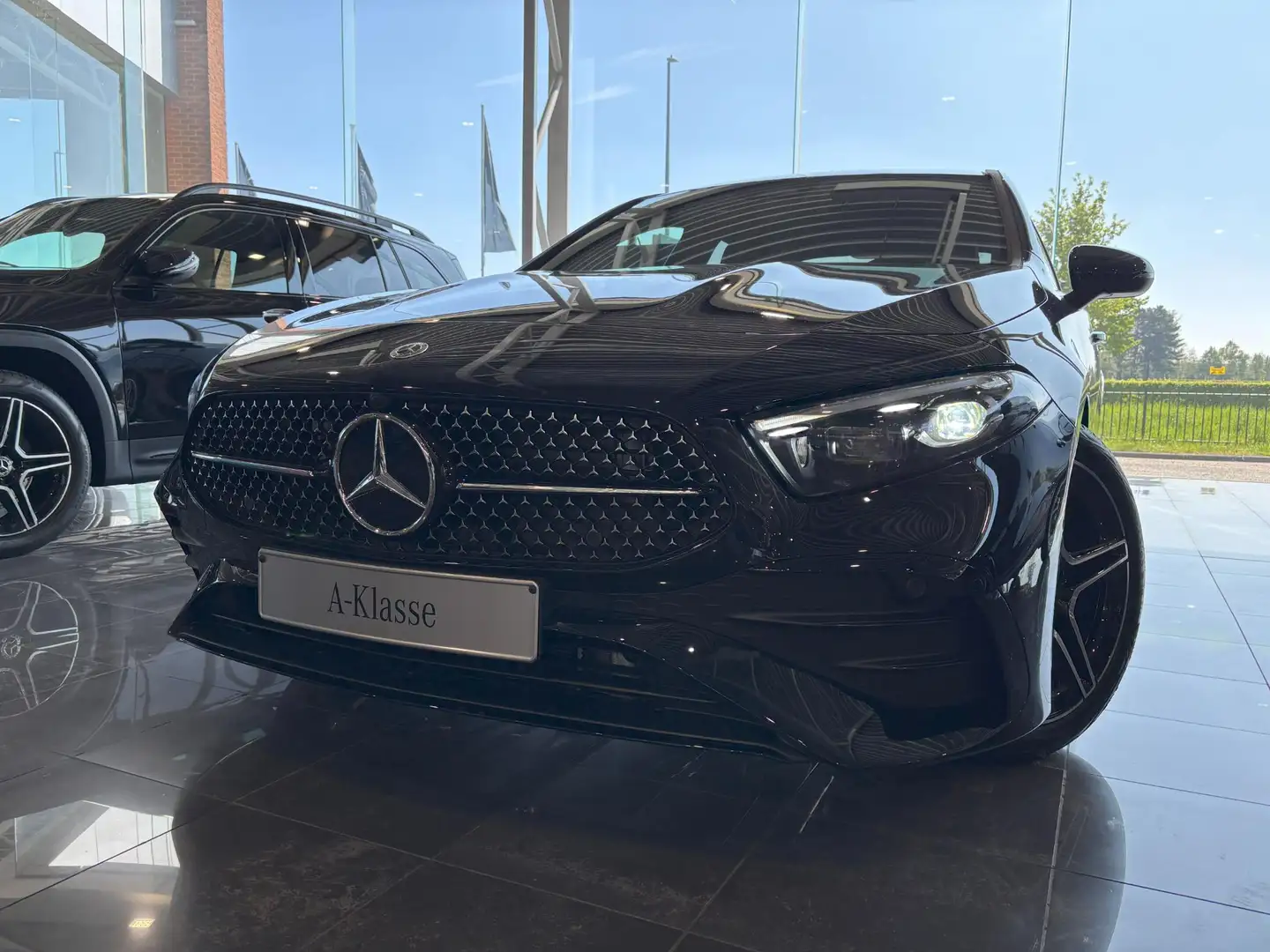 Mercedes-Benz A 180 Berline Star Edition Negru - 1