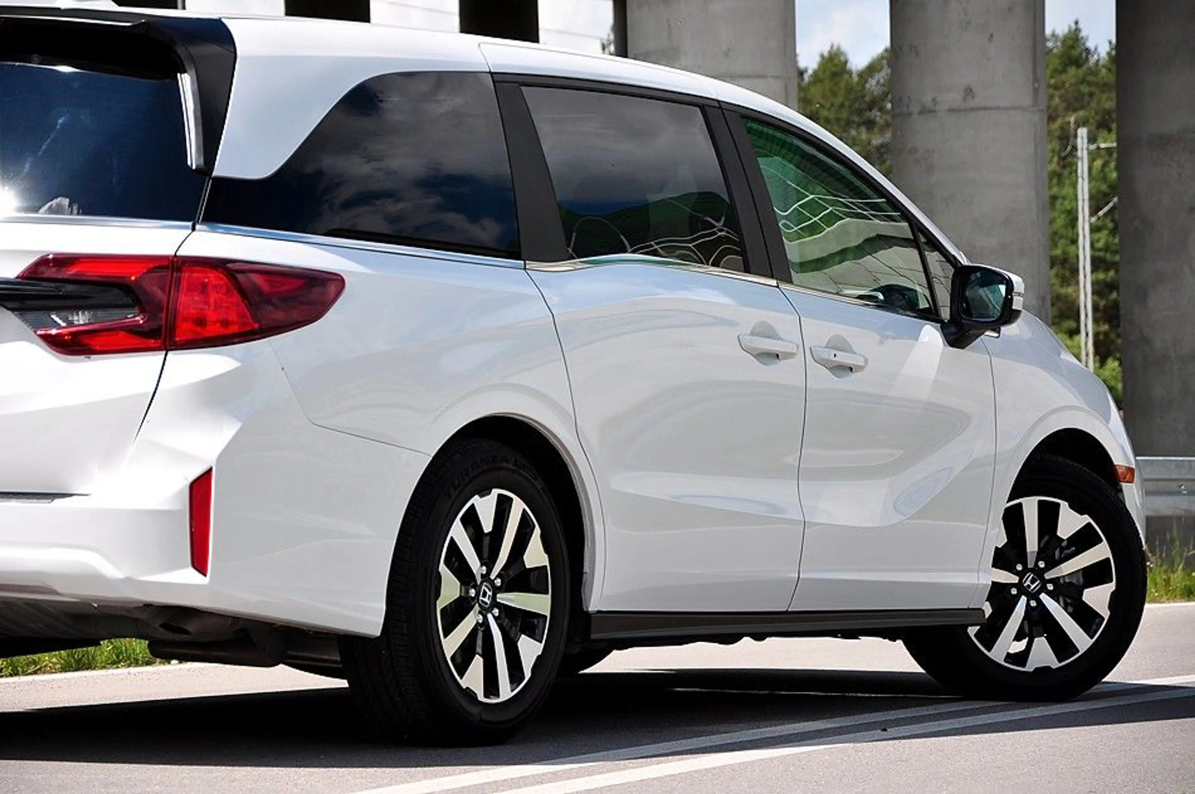 Honda Odyssey 3.5L V6 2025 Ex-L — photo 11