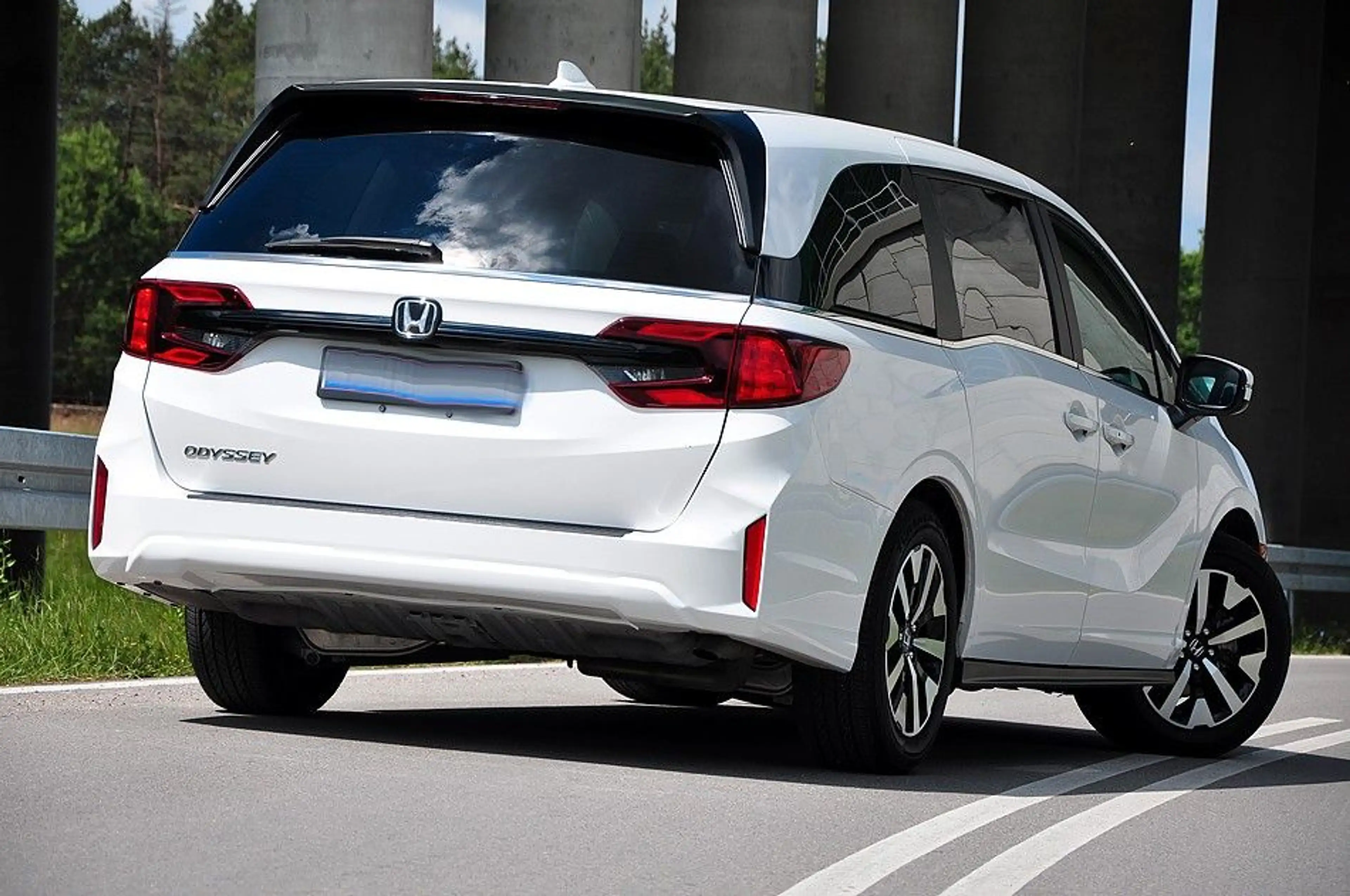Honda Odyssey 3.5L V6 2025 Ex-L — photo 10